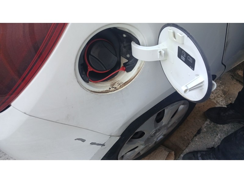 Recambio de tapa exterior combustible para opel corsa e (x15) 1.3 cdti (08, 68) referencia OEM IAM   