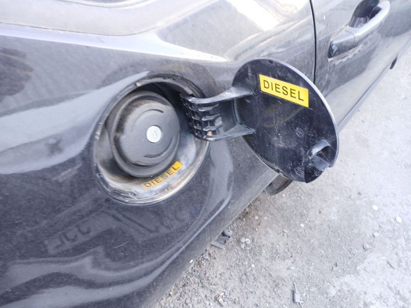 Recambio de tapa exterior combustible para citroën c4 i (lc_) 1.6 hdi referencia OEM IAM   