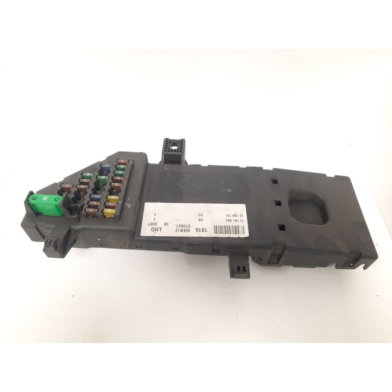 Recambio de caja reles / fusibles para opel vectra c berlina 2.2 16v dti cat (y 22 dtr / l50) referencia OEM IAM 13181984 131687