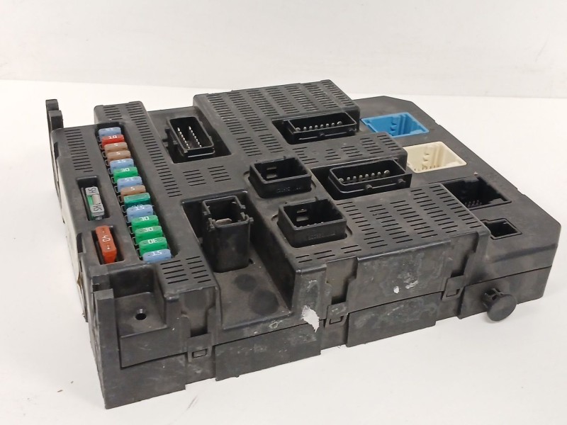 Recambio de caja reles / fusibles para citroën c2 1.4 hdi referencia OEM IAM 9664156780 BSI2004P1000 