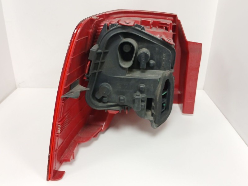 Recambio de piloto trasero derecho para seat alhambra (710, 711) 2.0 tdi referencia OEM IAM 7N5945096H  