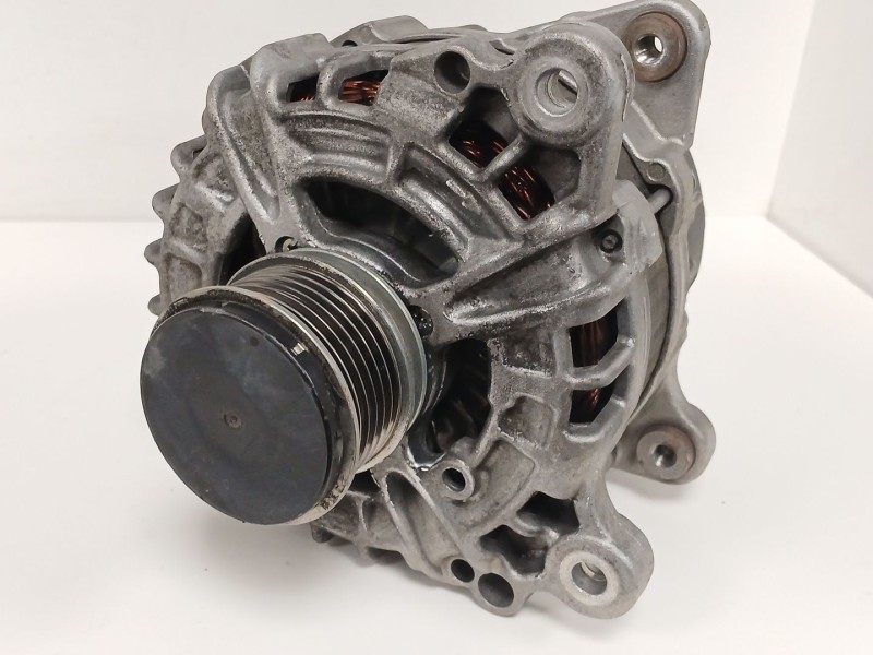 Recambio de alternador para seat alhambra (710, 711) 2.0 tdi referencia OEM IAM 03L903024F 0125811027 