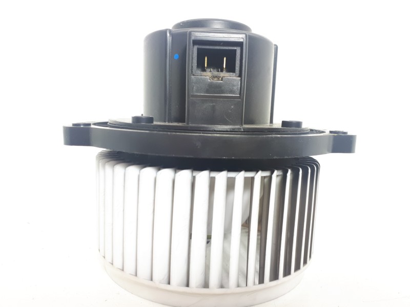 Recambio de motor calefaccion para chevrolet captiva 2.2 vcdi ltz referencia OEM IAM 615981  