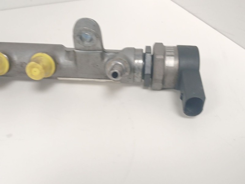 Recambio de rampa inyectora para volkswagen golf vi (5k1) 2.0 tdi referencia OEM IAM 03L130089  