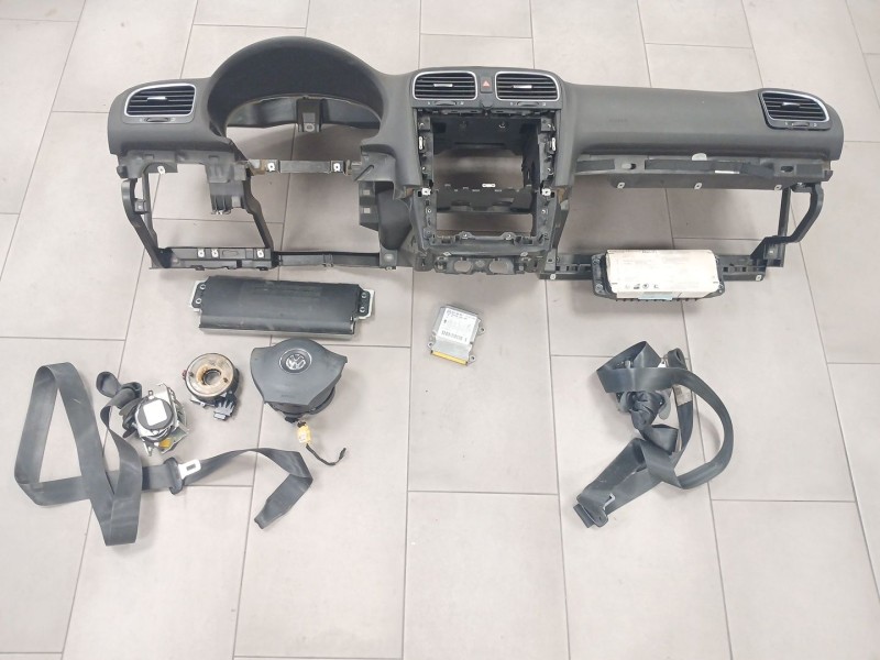 Recambio de kit airbag para volkswagen golf vi (5k1) 2.0 tdi referencia OEM IAM 5K0959655 1K0880204L 5K1880841A