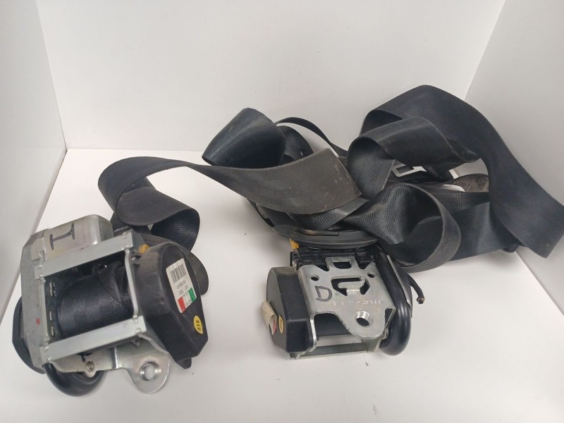 Recambio de kit airbag para volkswagen golf vi (5k1) 2.0 tdi referencia OEM IAM 5K0959655 1K0880204L 5K1880841A