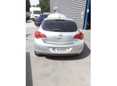 opel astra j (p10) del año 2010