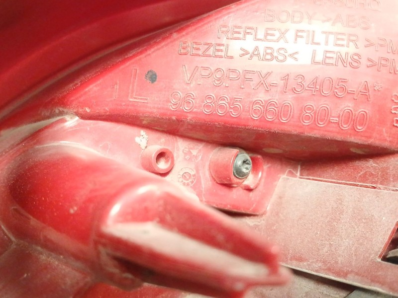 Recambio de piloto trasero izquierdo para peugeot 207/207+ (wa_, wc_) 1.4 16v referencia OEM IAM 9686566080  