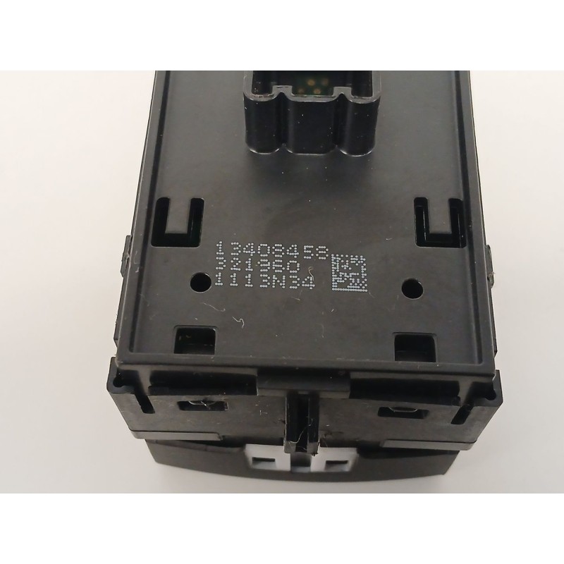 Recambio de mando elevalunas delantero izquierdo para opel astra k (b16) 1.2 turbo (68) referencia OEM IAM 13408458 321960 1113N