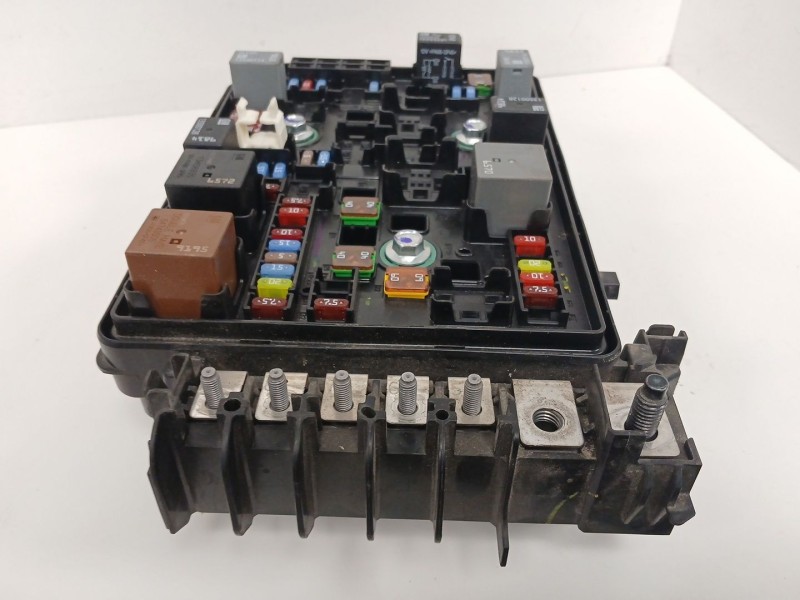 Recambio de caja reles / fusibles para opel astra k (b16) 1.2 turbo (68) referencia OEM IAM 39227408  