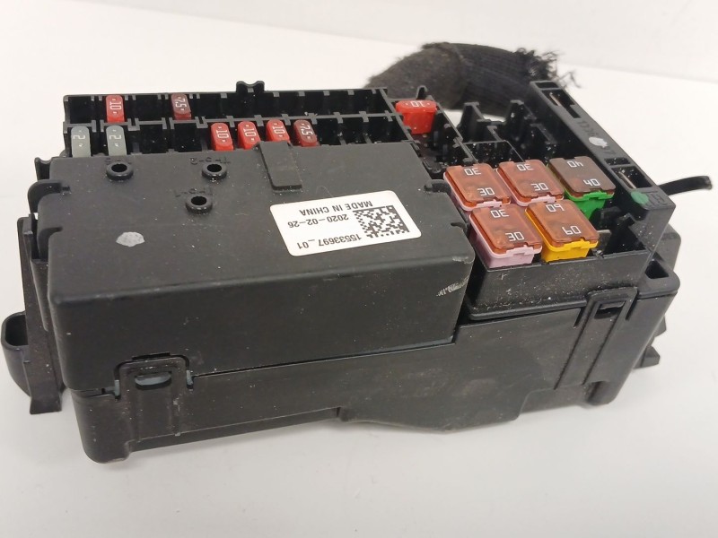 Recambio de caja reles / fusibles para opel astra k (b16) 1.2 turbo (68) referencia OEM IAM 1553367701  