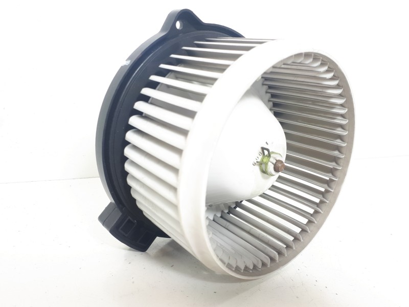 Recambio de motor calefaccion para chevrolet captiva 2.2 vcdi ltz referencia OEM IAM 615981  