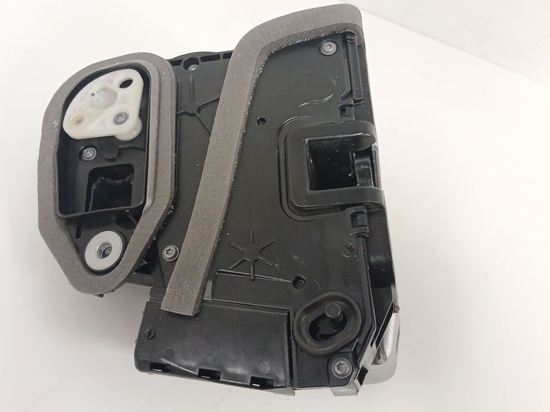 Recambio de cerradura puerta trasera derecha para opel astra k (b16) 1.2 turbo (68) referencia OEM IAM 13533667  