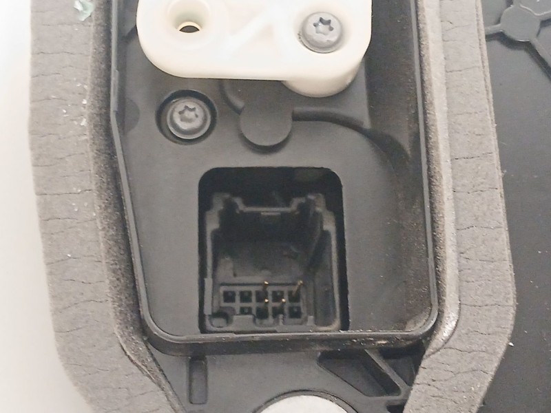 Recambio de cerradura puerta trasera derecha para opel astra k (b16) 1.2 turbo (68) referencia OEM IAM 13533667  
