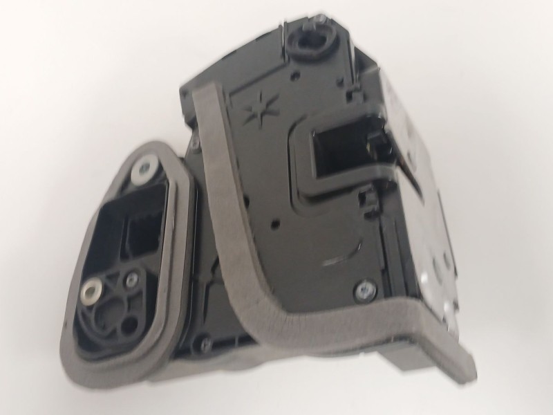 Recambio de cerradura puerta trasera izquierda para opel astra k (b16) 1.2 turbo (68) referencia OEM IAM 13533664  