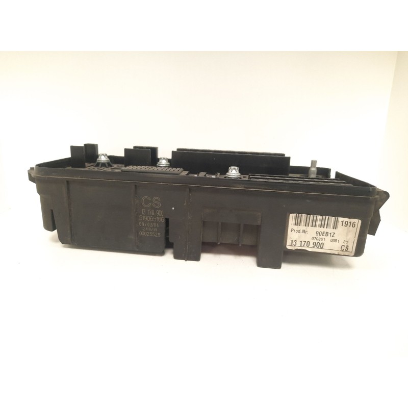 Recambio de caja reles / fusibles para opel vectra c berlina 2.2 16v dti cat (y 22 dtr / l50) referencia OEM IAM 13170900 519065