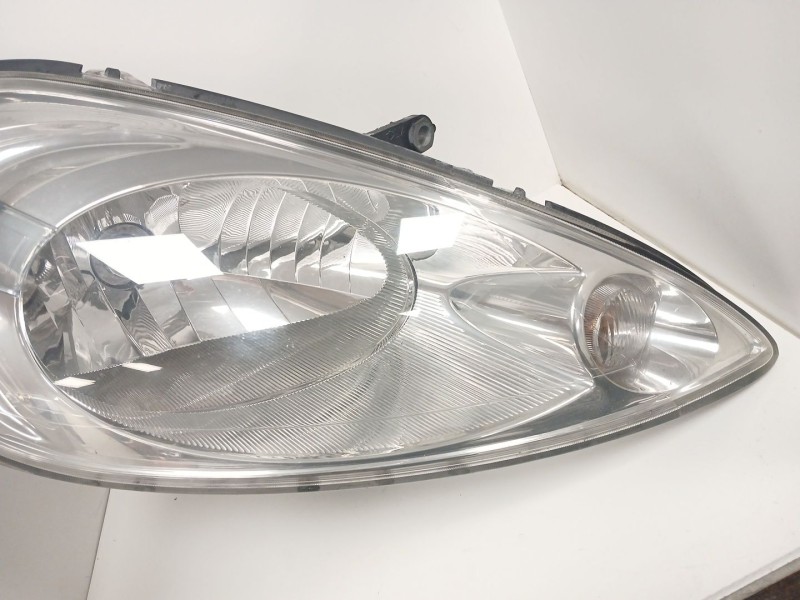 Recambio de faro derecho para ford ka (ru8) 1.2 referencia OEM IAM 45940748  