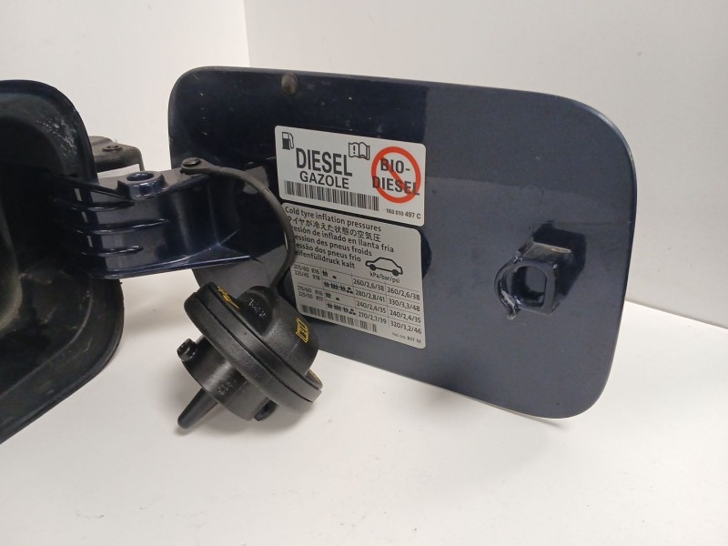 Recambio de tapa exterior combustible para seat alhambra (710, 711) 2.0 tdi referencia OEM IAM   