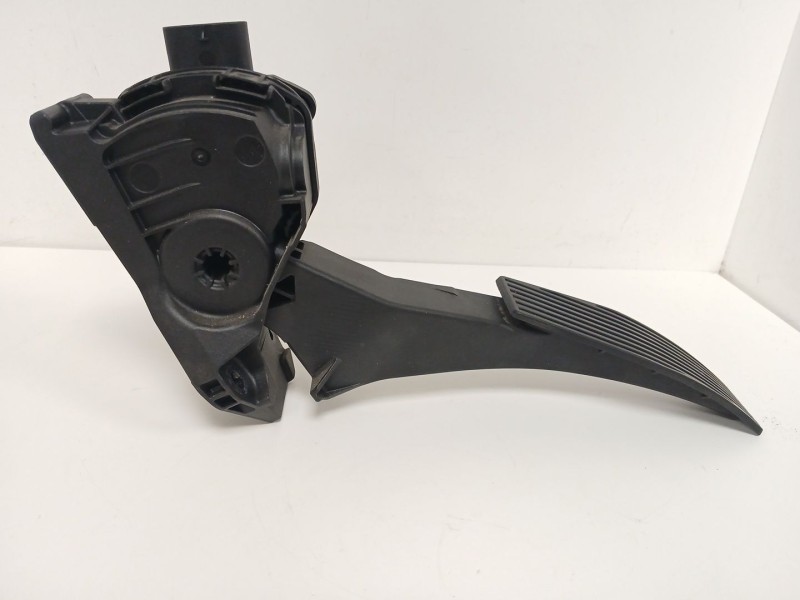 Recambio de pedal acelerador para opel astra k (b16) 1.2 turbo (68) referencia OEM IAM 13373776  
