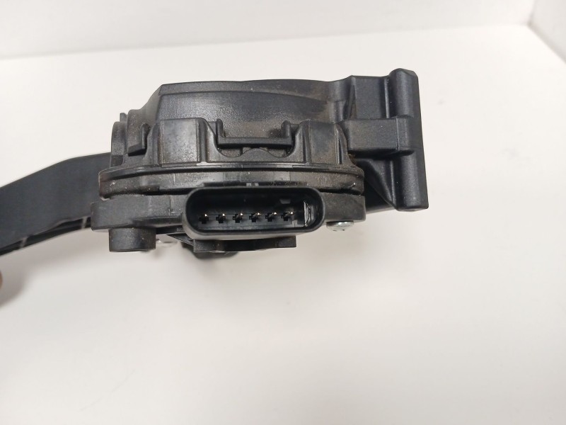 Recambio de pedal acelerador para opel astra k (b16) 1.2 turbo (68) referencia OEM IAM 13373776  
