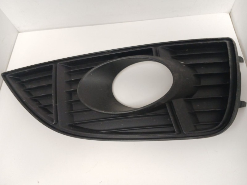 Recambio de rejilla paragolpes derecha para seat alhambra (710, 711) 2.0 tdi referencia OEM IAM 7N5853666A  