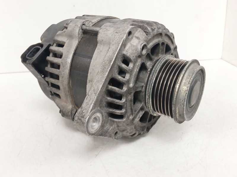 Recambio de alternador para opel astra j (p10) 1.7 cdti (68) referencia OEM IAM 13500186  