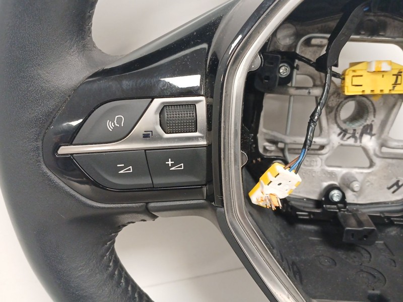 Recambio de volante para peugeot 208 ii (ub_, up_, uw_, uj_) 1.2 puretech 100 referencia OEM IAM   