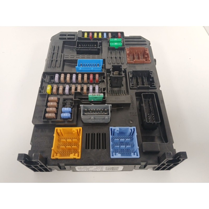 Recambio de caja reles / fusibles para peugeot 208 ii (ub_, up_, uw_, uj_) 1.2 puretech 100 referencia OEM IAM BSIEI4 9846483980