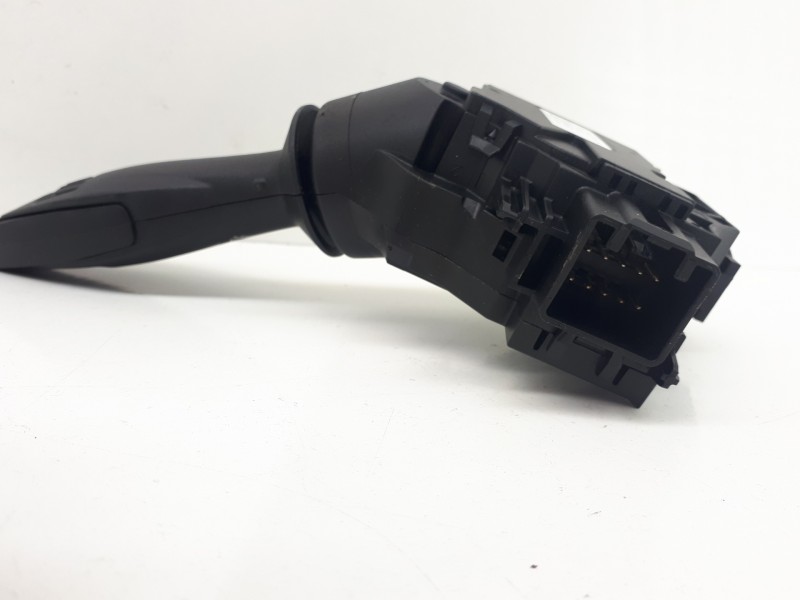 Recambio de mando limpia para ford fiesta (ccn) black&white edition referencia OEM IAM 8A6T17A553AC EB8FD 