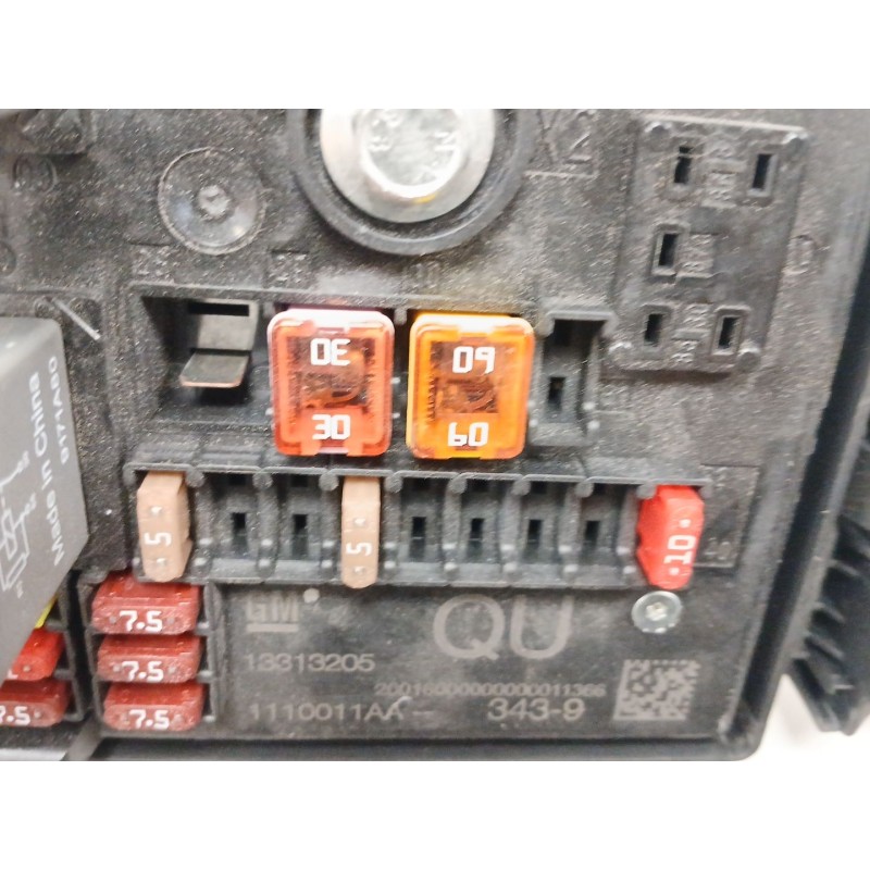Recambio de caja reles / fusibles para opel astra j (p10) 1.7 cdti (68) referencia OEM IAM 13313205 1110011AA 