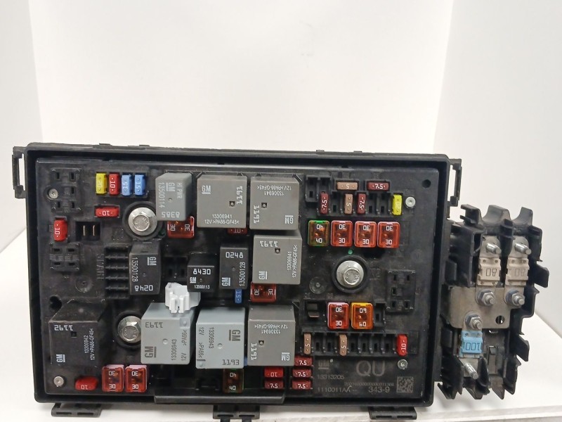 Recambio de caja reles / fusibles para opel astra j (p10) 1.7 cdti (68) referencia OEM IAM 13313205 1110011AA 