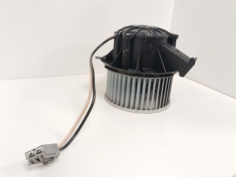 Recambio de motor calefaccion para opel astra j (p10) 1.7 cdti (68) referencia OEM IAM U7253002  