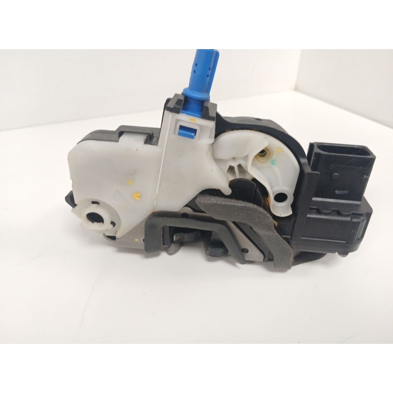 Recambio de cerradura puerta delantera derecha para opel astra j (p10) 1.7 cdti (68) referencia OEM IAM 13503802  