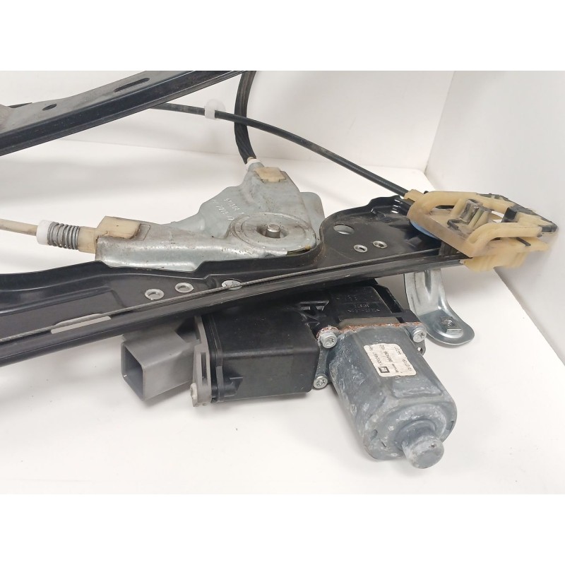 Recambio de elevalunas delantero derecho para opel astra j (p10) 1.7 cdti (68) referencia OEM IAM 13302457 13260129 