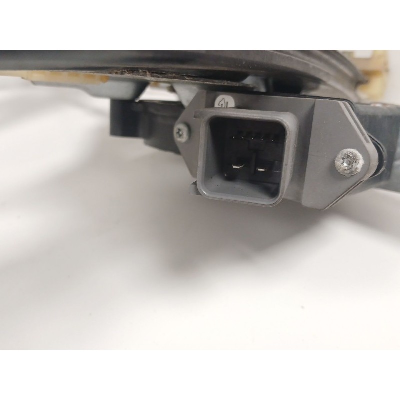 Recambio de elevalunas delantero derecho para opel astra j (p10) 1.7 cdti (68) referencia OEM IAM 13302457 13260129 