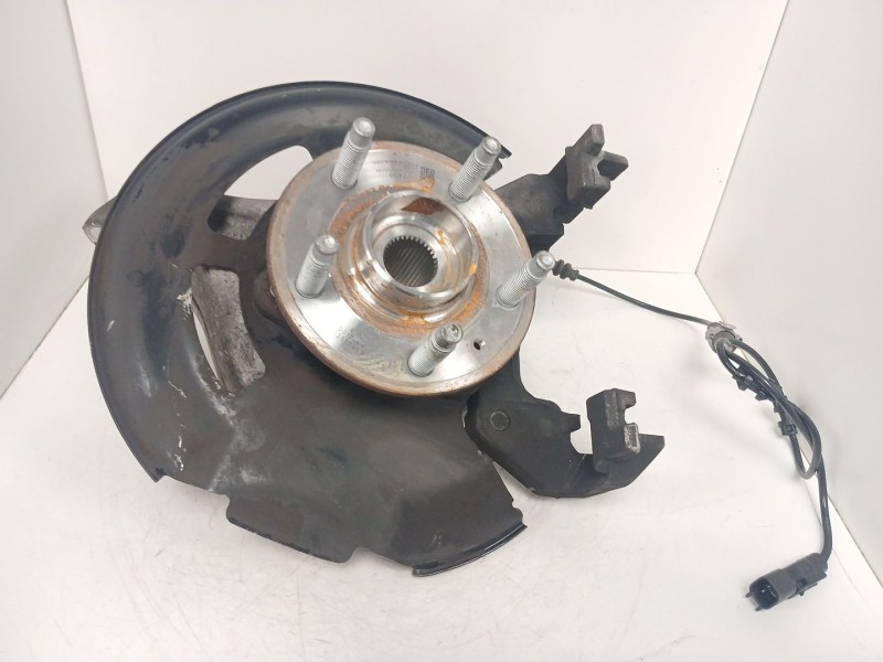 Recambio de mangueta delantera derecha para opel astra k (b16) 1.2 turbo (68) referencia OEM IAM 13517459  