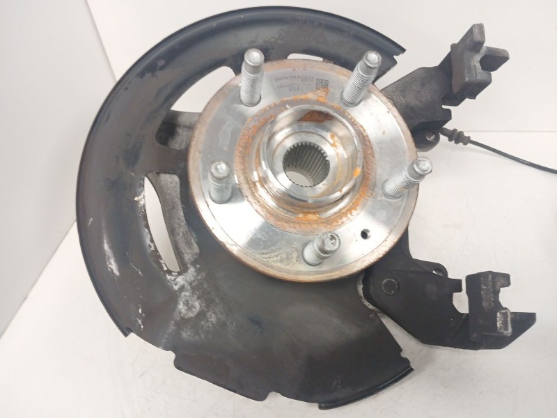 Recambio de mangueta delantera derecha para opel astra k (b16) 1.2 turbo (68) referencia OEM IAM 13517459  