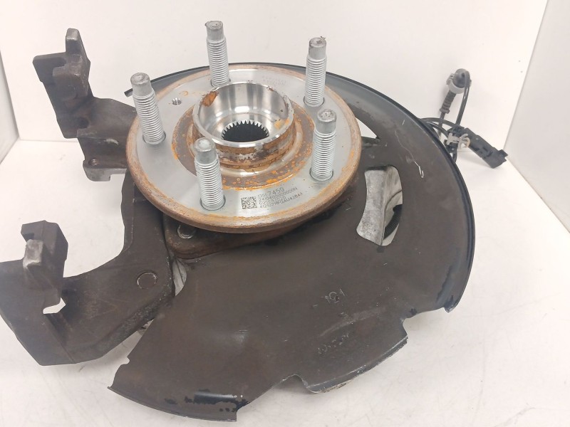 Recambio de mangueta delantera izquierda para opel astra k (b16) 1.2 turbo (68) referencia OEM IAM 13517459 39030299 