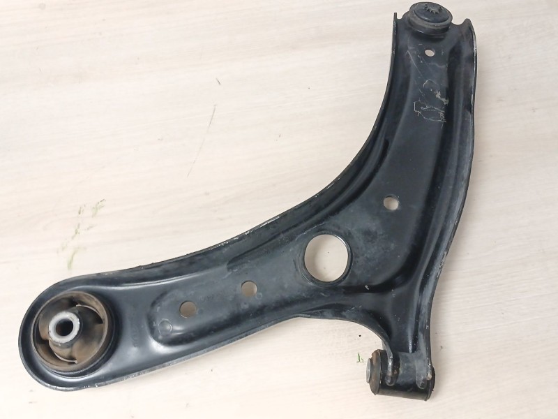 Recambio de brazo suspension inferior delantero derecho para kia stonic (yb) 1.0 t-gdi referencia OEM IAM 54501H8500  