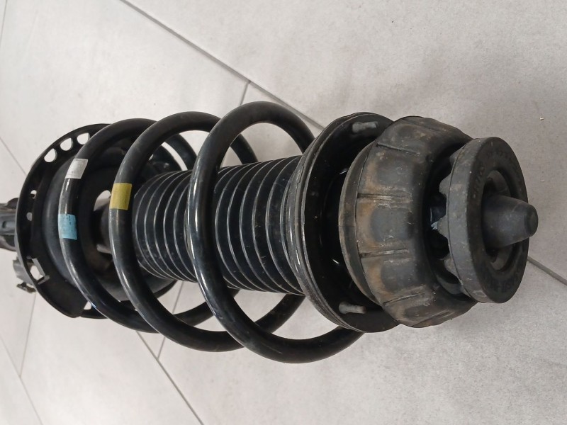 Recambio de amortiguador delantero izquierdo para kia stonic (yb) 1.0 t-gdi referencia OEM IAM LZ755465OH8750  