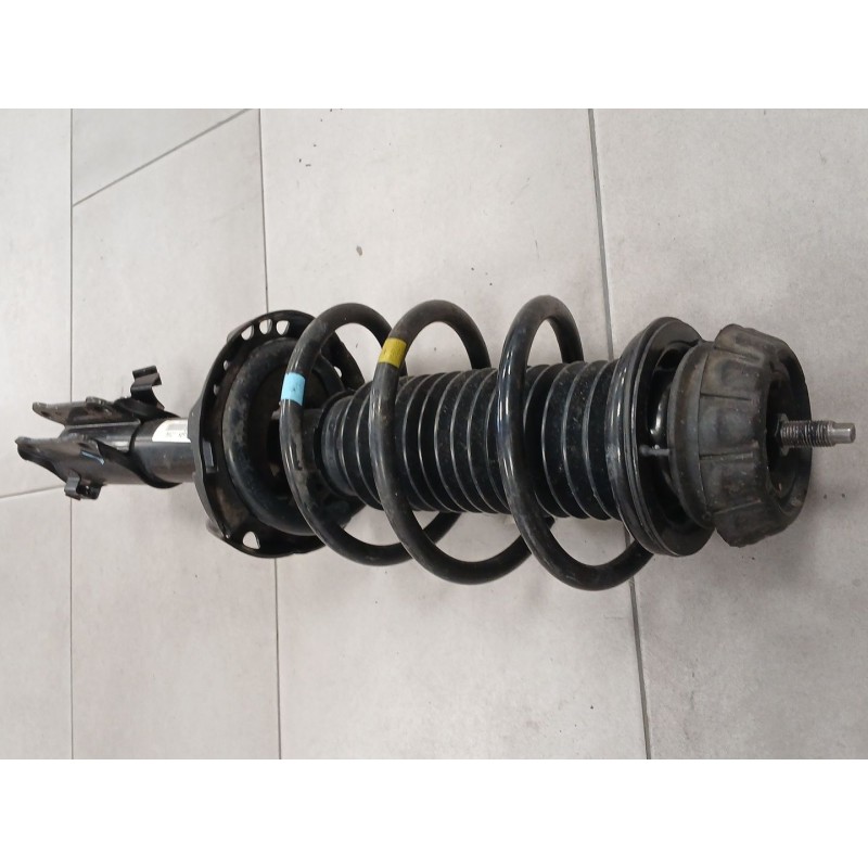 Recambio de amortiguador delantero derecho para kia stonic (yb) 1.0 t-gdi referencia OEM IAM RZ7554660H8750  