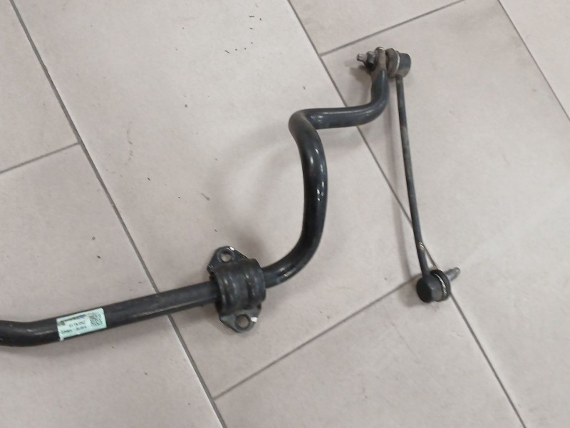 Recambio de barra estabilizadora delantera para kia stonic (yb) 1.0 t-gdi referencia OEM IAM 54810H8500  
