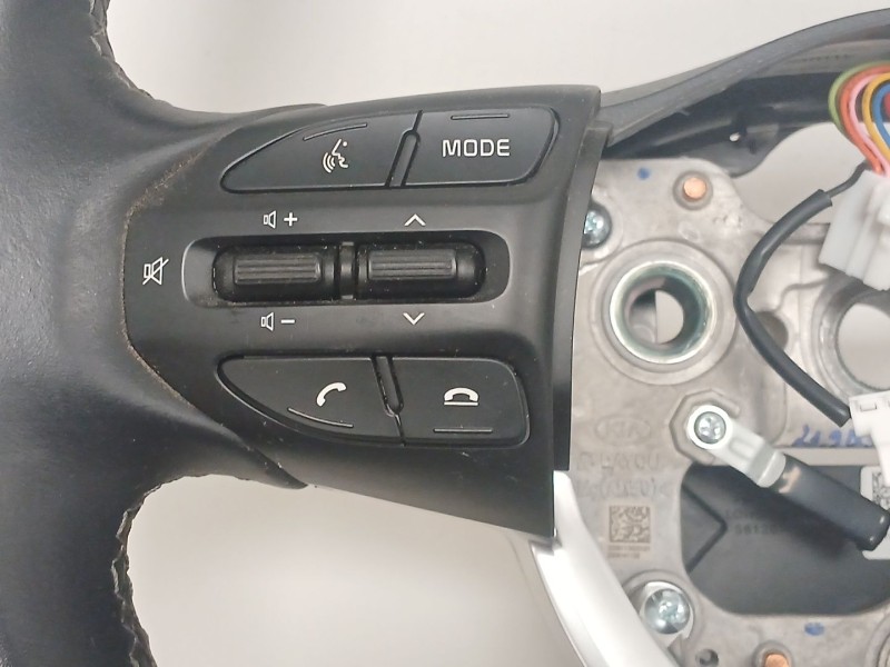 Recambio de volante para kia stonic (yb) 1.0 t-gdi referencia OEM IAM   