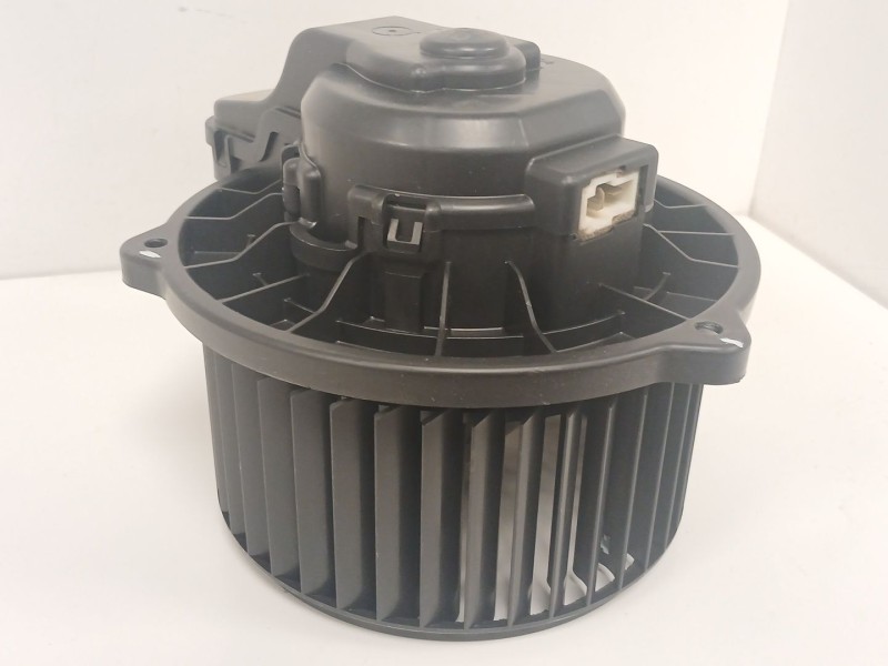 Recambio de motor calefaccion para kia stonic (yb) 1.0 t-gdi referencia OEM IAM F0053B2570  
