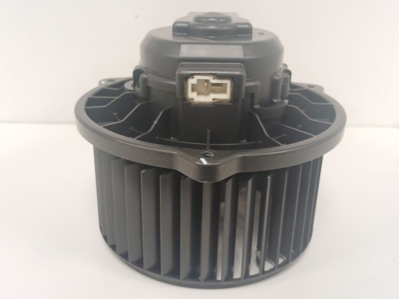 Recambio de motor calefaccion para kia stonic (yb) 1.0 t-gdi referencia OEM IAM F0053B2570  