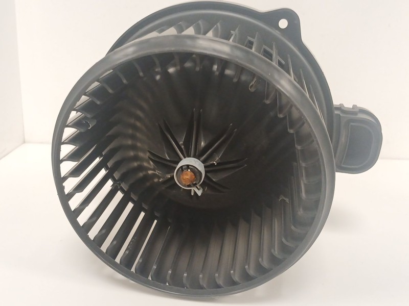Recambio de motor calefaccion para kia stonic (yb) 1.0 t-gdi referencia OEM IAM F0053B2570  