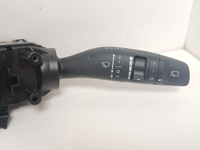 Recambio de mando luces para kia stonic (yb) 1.0 t-gdi referencia OEM IAM 93403D4952  