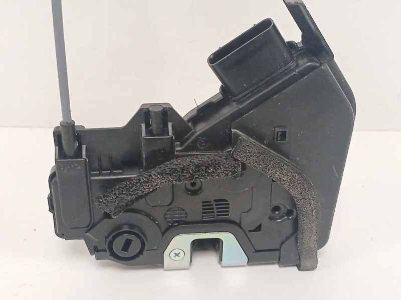 Recambio de cerradura puerta trasera derecha para kia stonic (yb) 1.0 t-gdi referencia OEM IAM 81420HH8010  