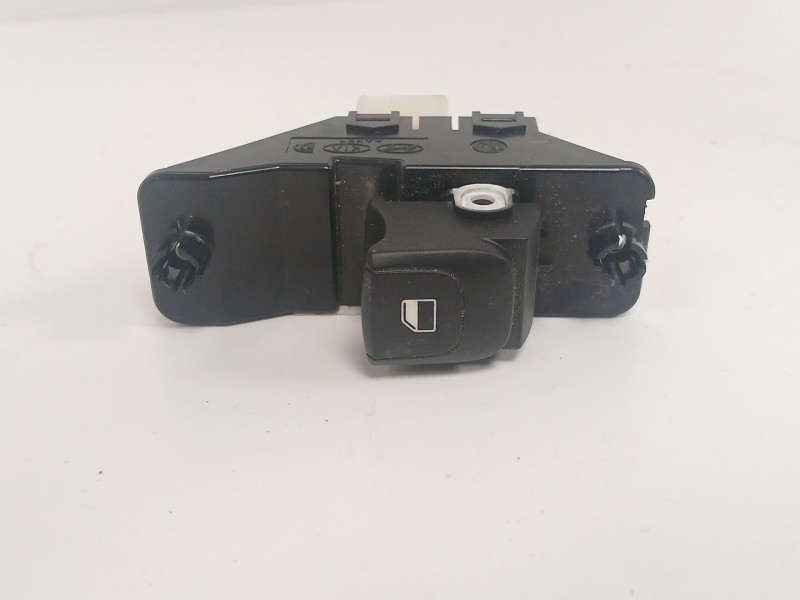 Recambio de mando elevalunas trasero izquierdo para kia stonic (yb) 1.0 t-gdi referencia OEM IAM 4D65201000  