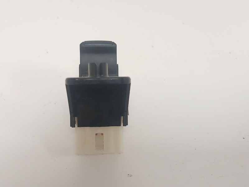 Recambio de mando elevalunas trasero izquierdo para kia stonic (yb) 1.0 t-gdi referencia OEM IAM 4D65201000  